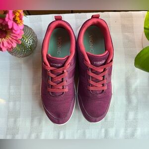 Vionic Knit Gored Lace Sneakers Malta Plum - Women’s size 8